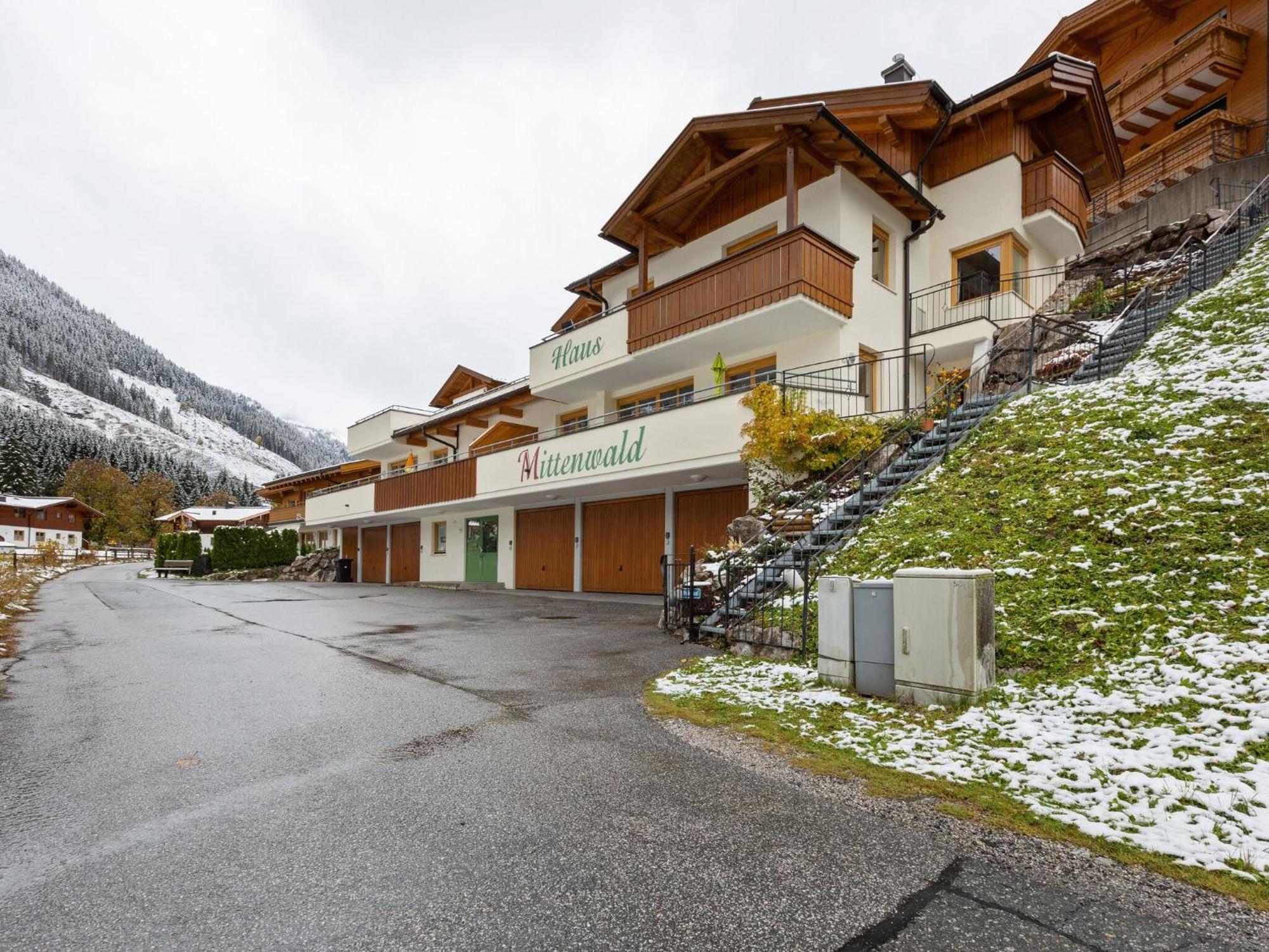 Chalet Apartment In Saalbach Hinterglemm Екстериор снимка